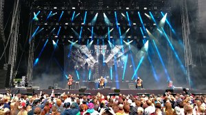 Sellon soiton nopeus vakuutti yleisön.